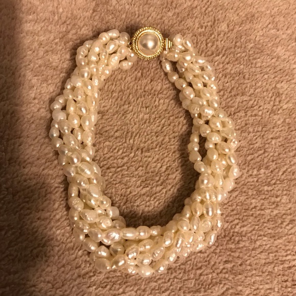 Freshwater Pearl Fashion Jewellery Set - Picture 3 of 3